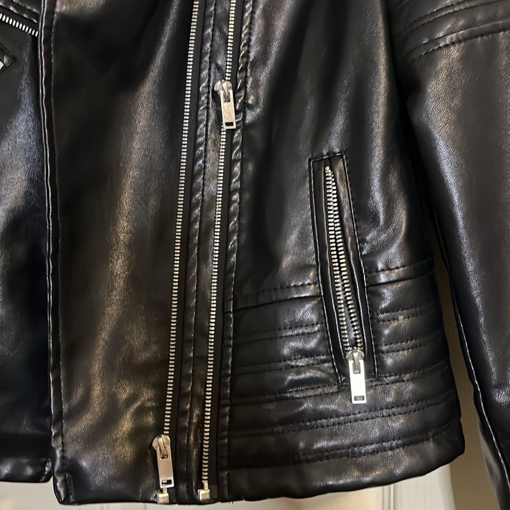 leather jacket - Picture 3 of 4